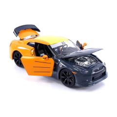 2009 - NISSAN GT-R (R35) - NARUTO COM BONECO - 1/24